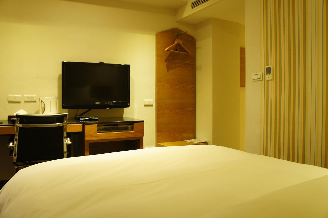 Country Garden Hotel Chiayi Exterior foto