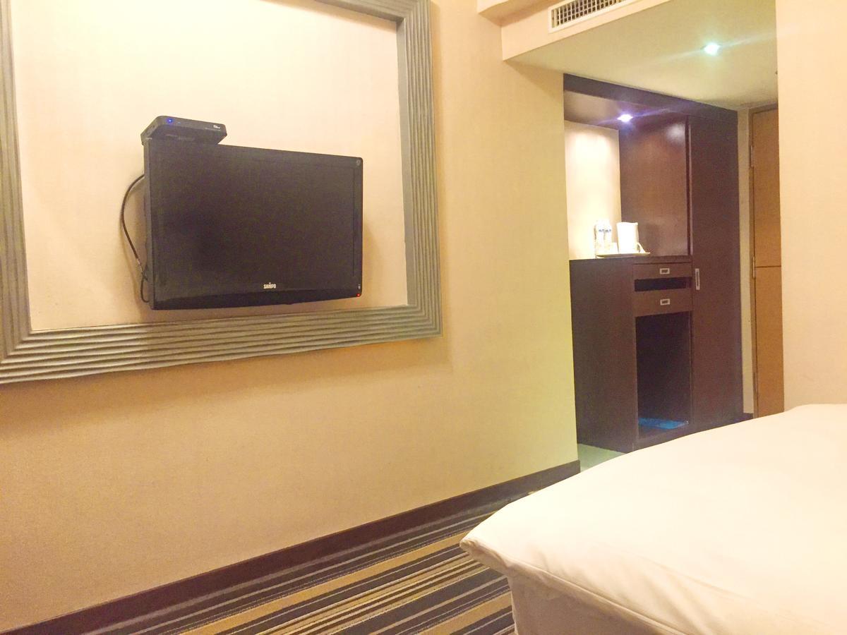 Country Garden Hotel Chiayi Exterior foto