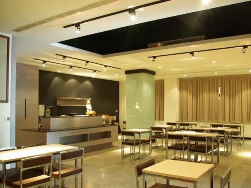 Country Garden Hotel Chiayi Exterior foto