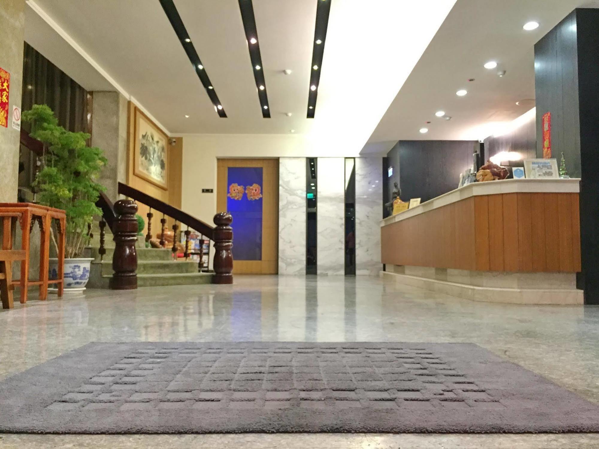 Country Garden Hotel Chiayi Exterior foto