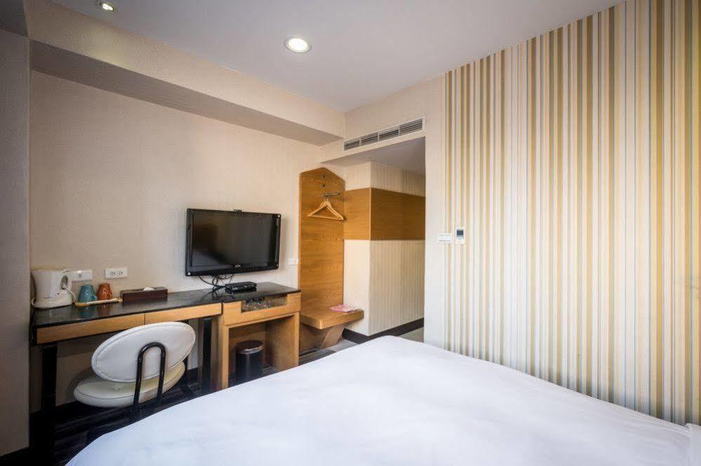 Country Garden Hotel Chiayi Exterior foto