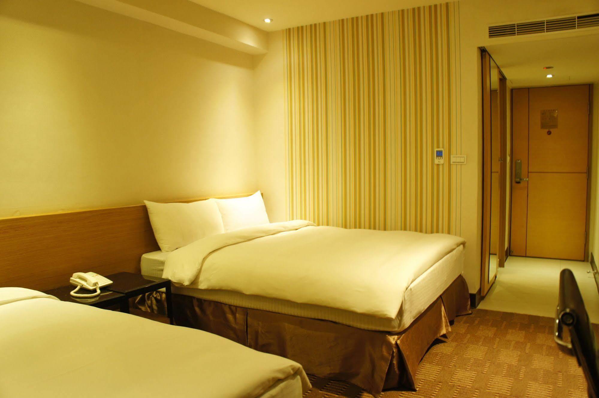 Country Garden Hotel Chiayi Exterior foto